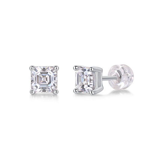 Unrestrained - A Fashionable And Luxurious Diamond Jewelry Piece Set With Square Moissanite S925 Sterling Silver And Platinum-plated Pendant